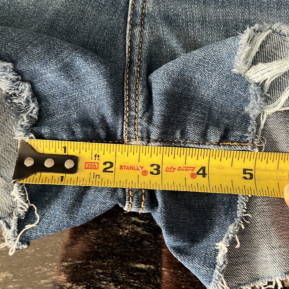 NWOT Levi’s High Rise Shorts - Picture 12 of 12